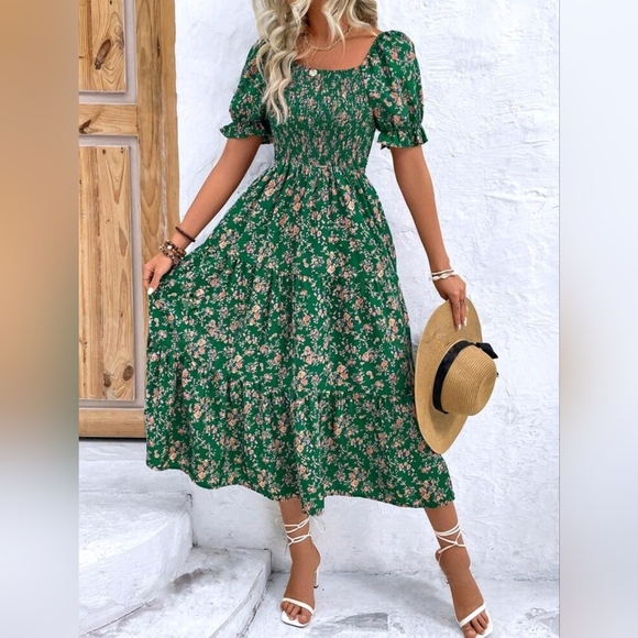 NEW Boho Floral Puffed Sleeve Tiered Midi Dress Green - Picture 2 of 9